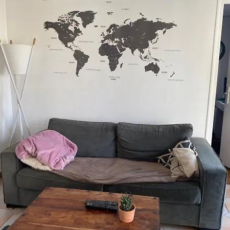 Privatunterkunft La Maison Des Roses